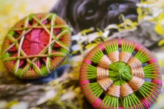 Zwirnknöpfe für Mopsdame Rosi