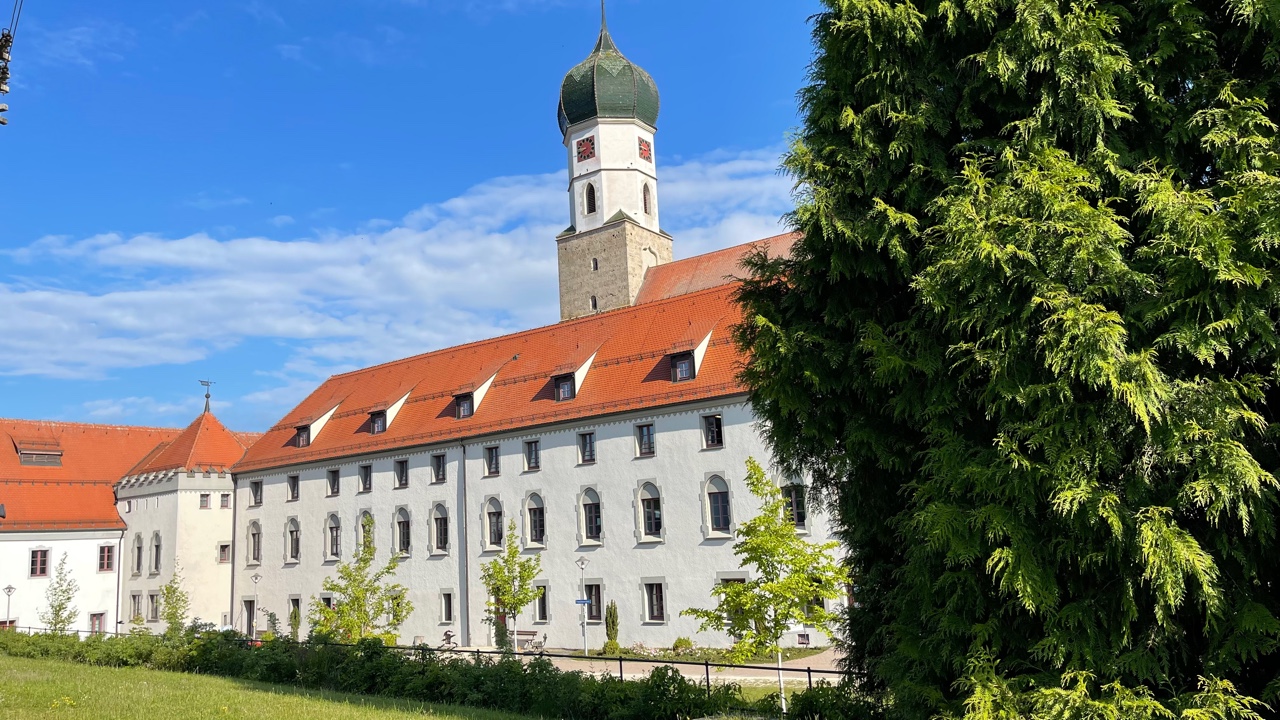 Franziskanerkloster Ehingen: Sitz der Volkshochschule